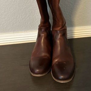 Women's Frye Melissa Stud Back Zip boot size 8